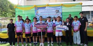 รางวัลรองชนะเลิศอันดับ 1 และประเภททีมหญิง ได้รับรางวัลรองชนะเลิศอันดับ 1 ในการจัดการแข่งขันกีฬา 