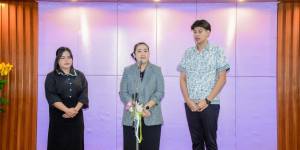 ร่วมแสดงความยินดี และมอบของที่ระลึก ณ ห้องอาหารบานบุรี